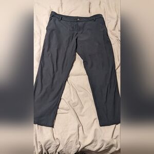 Lululemon ABC Pants/Size 38 In Black/Read Description